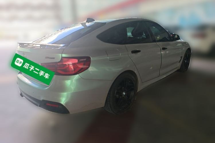 Used BMW 3 Series GT 2019 320i Sport Edition Rear Right 45 Deg