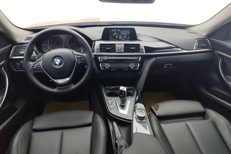 Used BMW 3 Series GT 2019 320i Sport Edition Center Console