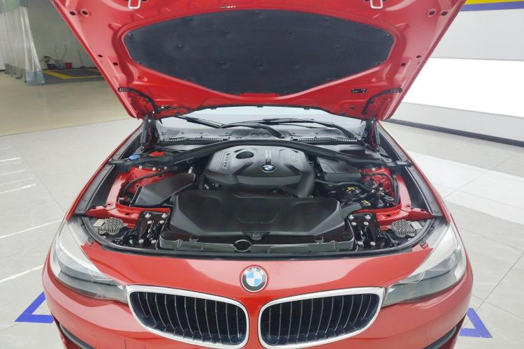Used BMW 3 Series GT 2019 320i Sport Edition Engine Bay
