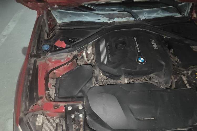 Used BMW 3 Series GT 2019 320i Sport Edition Engine Bay Right