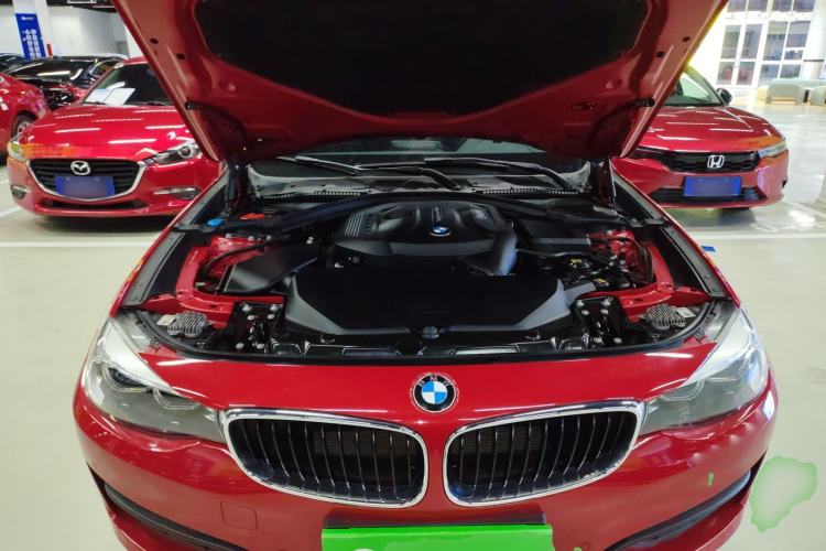 Used BMW 3 Series GT 2019 320i Sport Edition Engine Bay