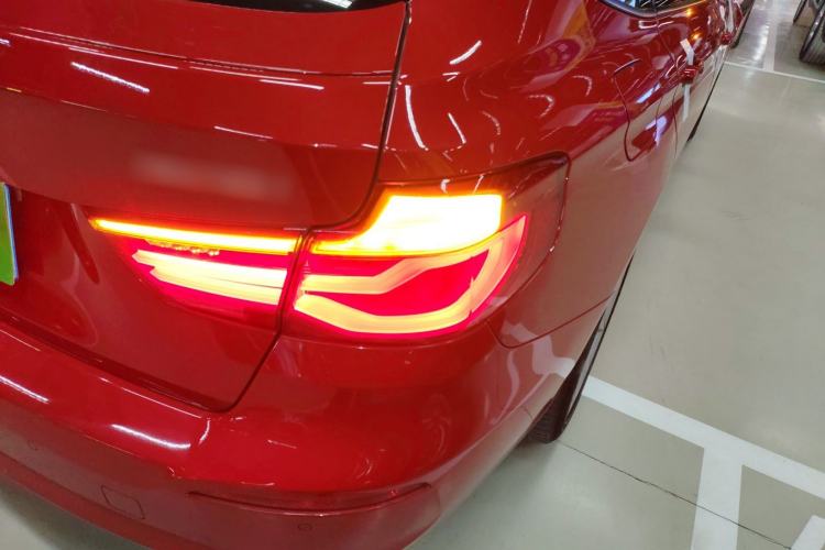 Used BMW 3 Series GT 2019 320i Sport Edition Exterior 6
