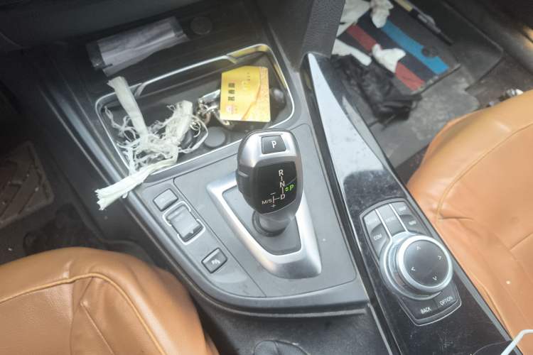 Used BMW 3 Series GT 2019 320i Sport Edition Gear Lever