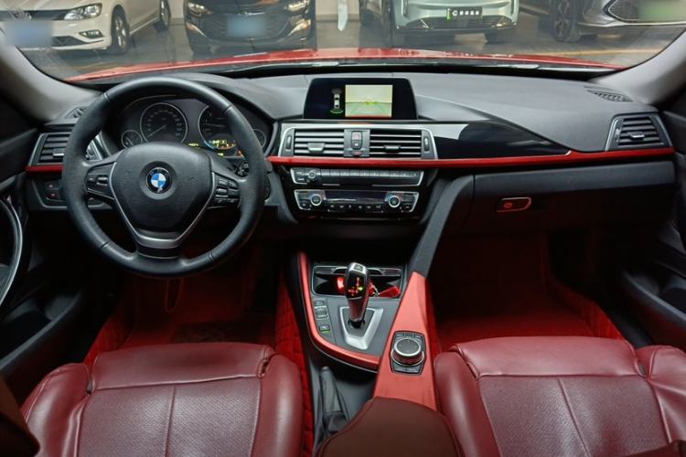 Used BMW 3 Series GT 2019 320i Sport Edition Interior 2