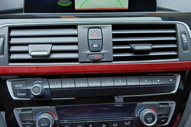 Used BMW 3 Series GT 2019 320i Sport Edition Interior 3