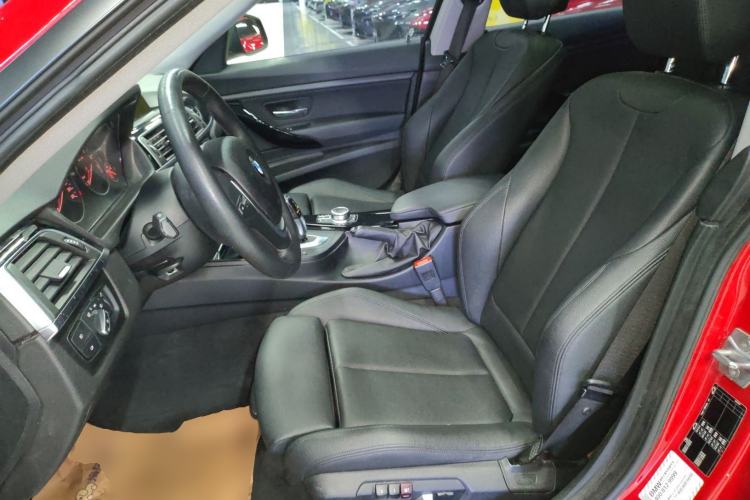 Used BMW 3 Series GT 2019 320i Sport Edition Left Front Seat