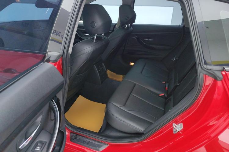 Used BMW 3 Series GT 2019 320i Sport Edition Left Rear Seat