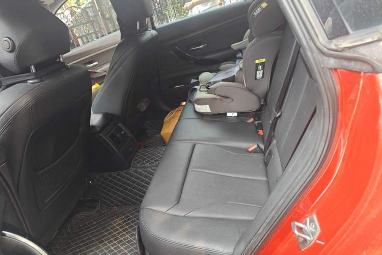 Used BMW 3 Series GT 2019 320i Sport Edition Left Rear Seat