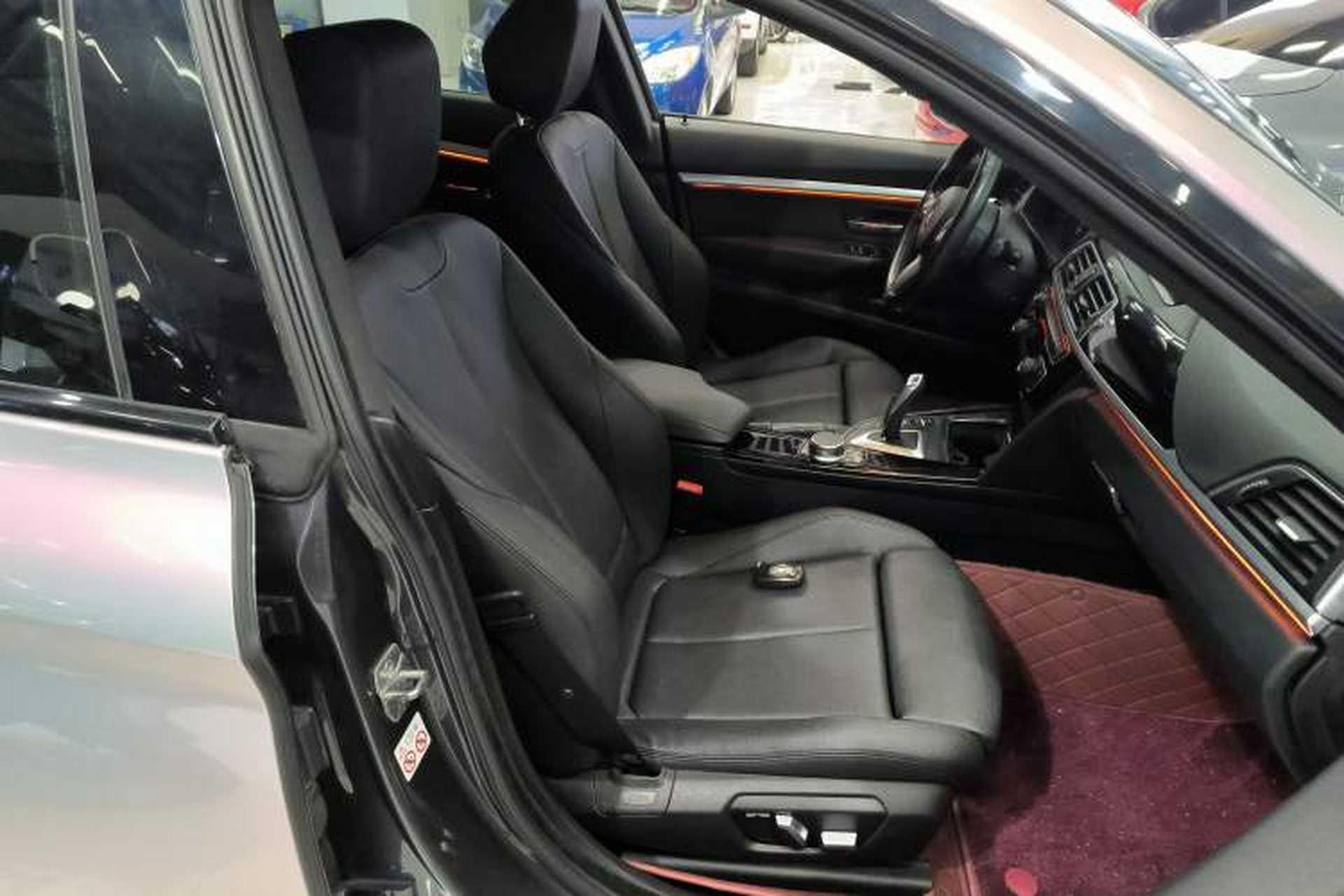 Used BMW 3 Series GT 2019 320i M Sport Package Right Front Seat