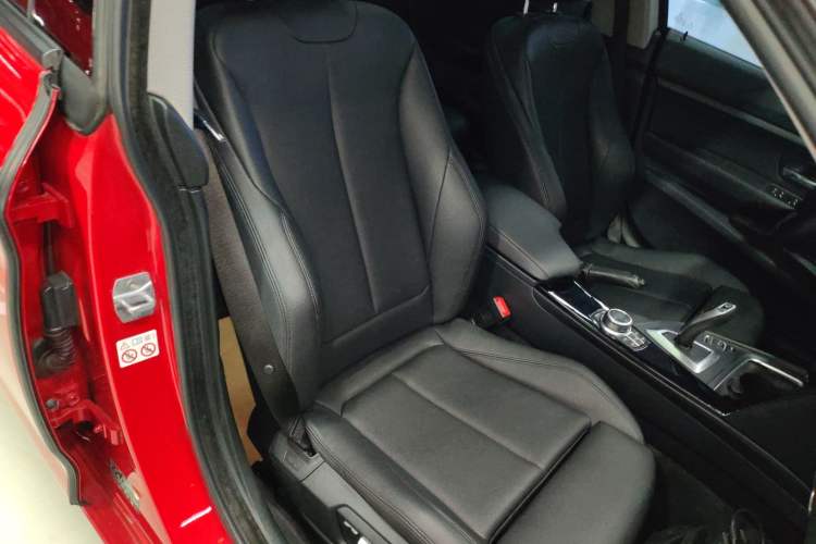 Used BMW 3 Series GT 2019 320i Sport Edition Right Front Seat