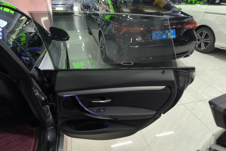 Used BMW 3 Series GT 2019 320i M Sport Package Right Rear Door Interior