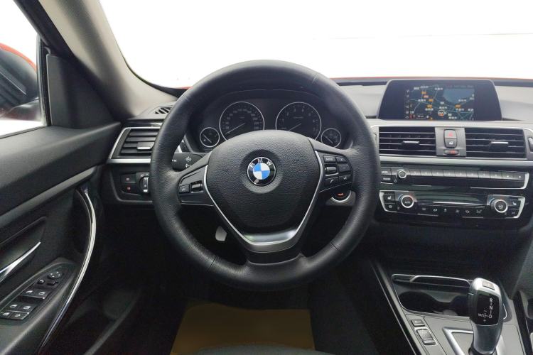 Used BMW 3 Series GT 2019 320i Sport Edition Steering Wheel