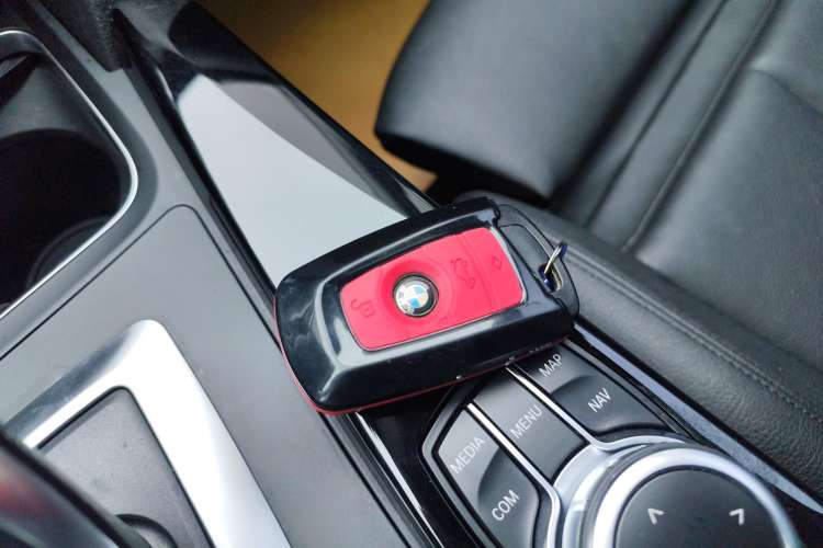 Used BMW 3 Series GT 2019 320i Sport Edition Vehicle Key