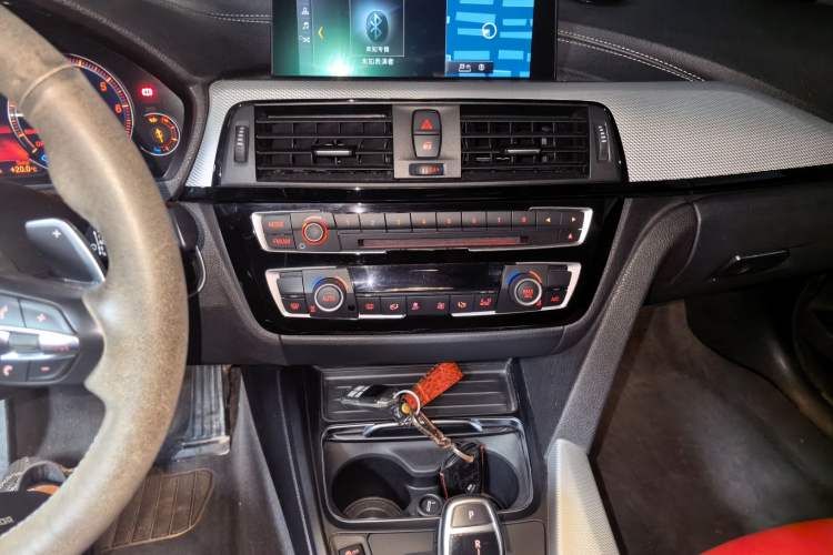 Used BMW 3 Series GT 2019 320i M Sport Audio And AC Panel