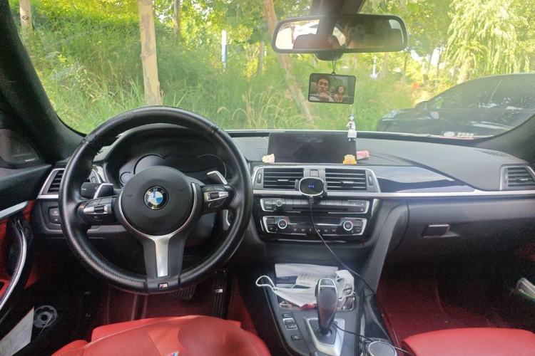 Used BMW 3 Series GT 2019 320i Sport Edition Center Console