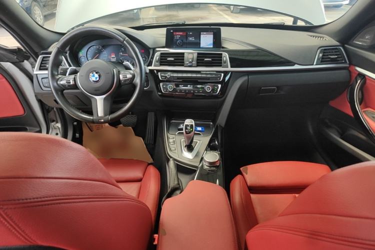 Used BMW 3 Series GT 2019 320i M Sport Night Edition Center Console