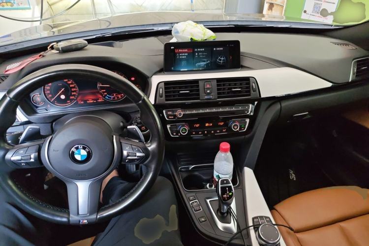 Used BMW 3 Series GT 2019 320i M Sport Center Console
