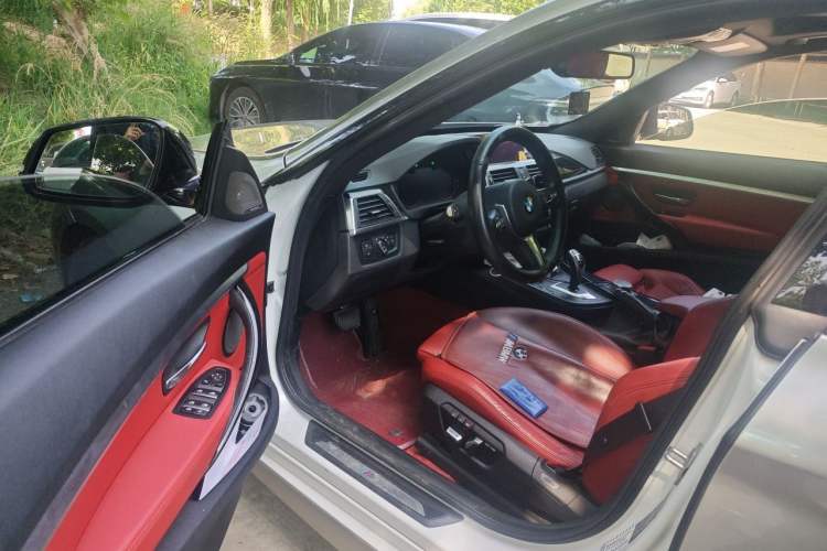 Used BMW 3 Series GT 2019 320i Sport Edition Driver Seat
