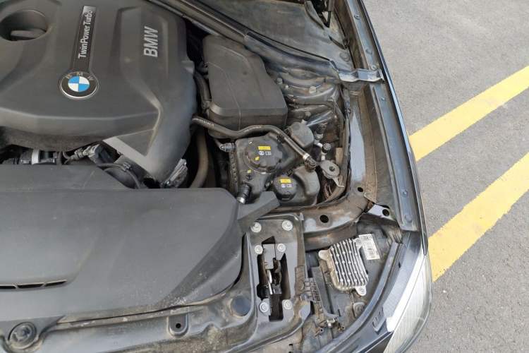 Used BMW 3 Series GT 2019 320i M Sport Package Engine Bay Left