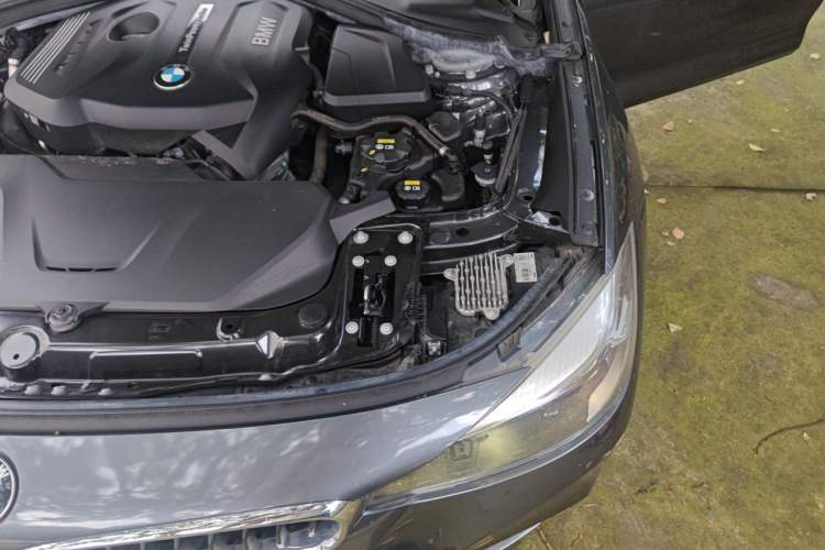 Used BMW 3 Series GT 2019 320i M Sport Package Engine Bay Left
