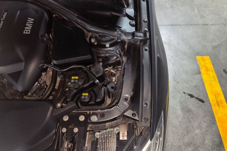 Used BMW 3 Series GT 2019 320i M Sport Engine Bay Left
