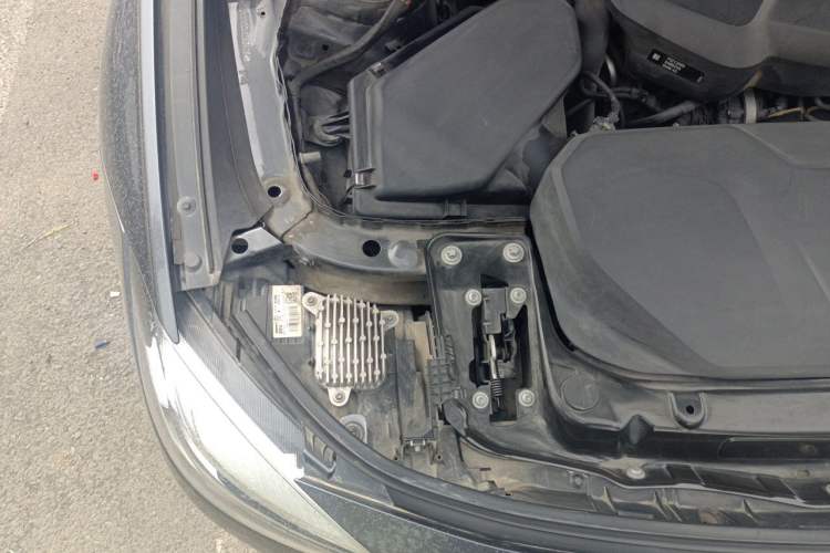 Used BMW 3 Series GT 2019 320i M Sport Package Engine Bay Right