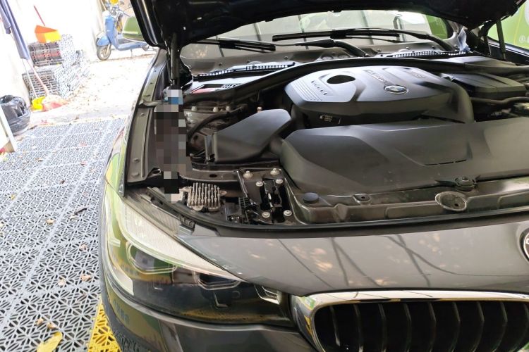 Used BMW 3 Series GT 2019 320i M Sport Engine Bay Right