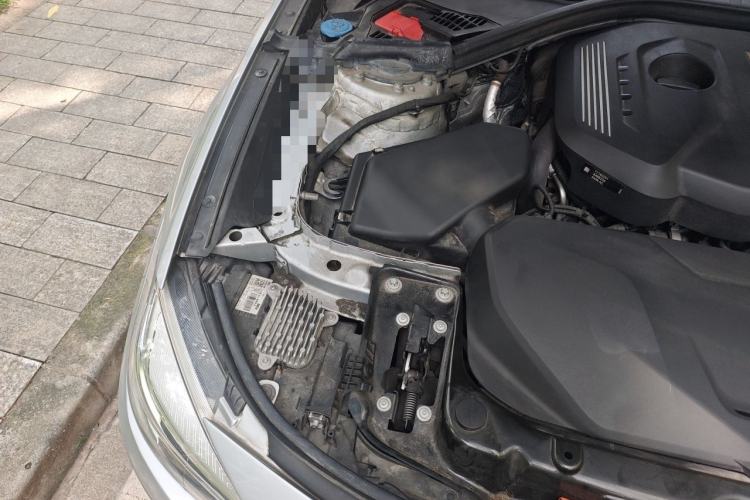Used BMW 3 Series GT 2019 320i Sport Edition Engine Bay Right