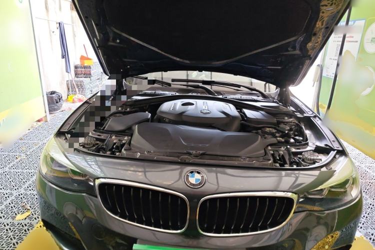 Used BMW 3 Series GT 2019 320i M Sport Engine Bay