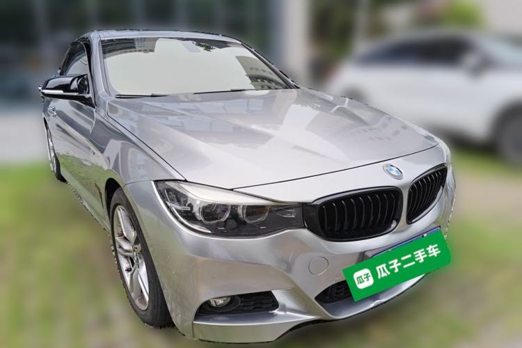 Used BMW 3 Series GT 2019 320i M Sport Package Front Right 45 Deg