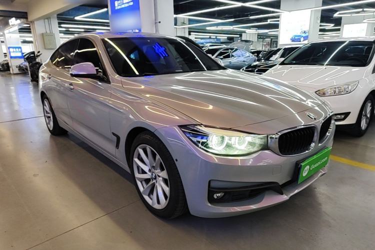 Used BMW 3 Series GT 2019 320i Sport Edition Front Right 45 Deg