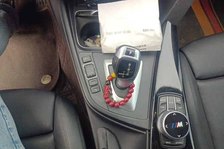 Used BMW 3 Series GT 2019 320i M Sport Package Gear Lever