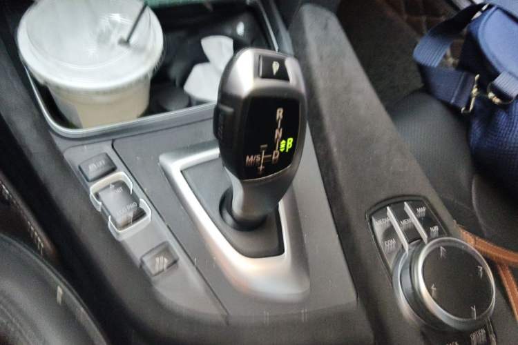 Used BMW 3 Series GT 2019 320i M Sport Package Gear Lever