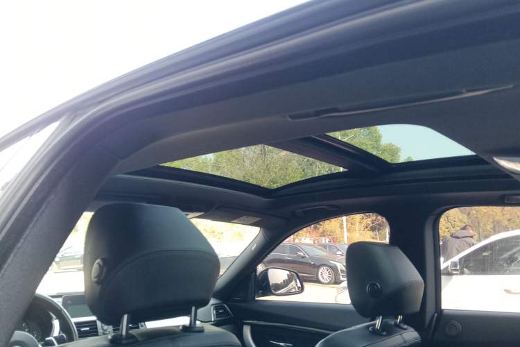Used BMW 3 Series GT 2019 320i M Sport Headliner