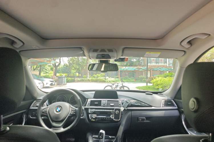 Used BMW 3 Series GT 2019 320i Sport Edition Headliner