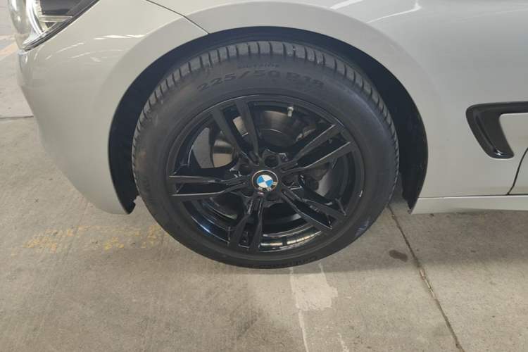 Used BMW 3 Series GT 2019 320i M Sport Night Edition Left Front Wheel Hub