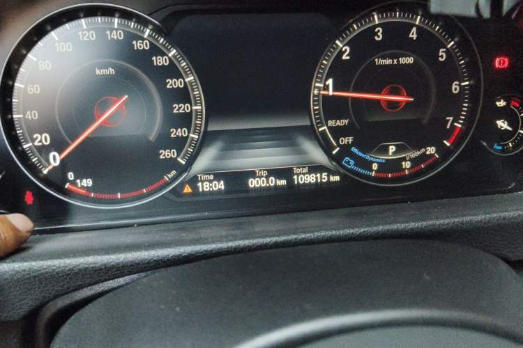 Used BMW 3 Series GT 2019 320i M Sport Package Odometer Close Up