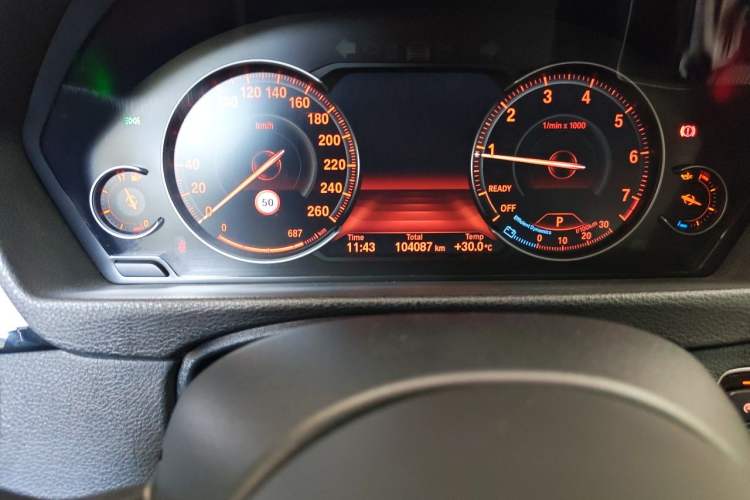 Used BMW 3 Series GT 2019 320i M Sport Odometer Close Up
