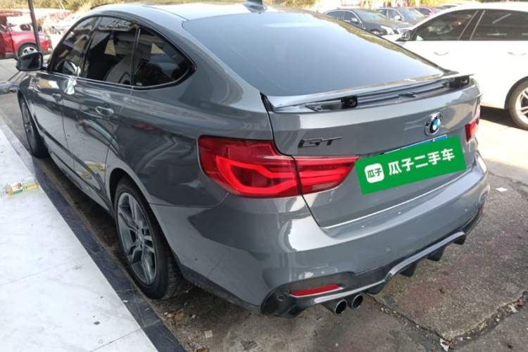 Used BMW 3 Series GT 2019 320i M Sport Rear Left 45 Deg