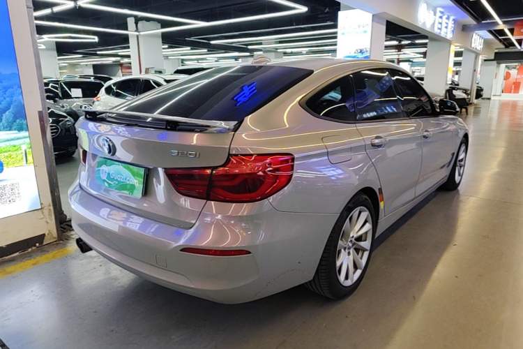 Used BMW 3 Series GT 2019 320i Sport Edition Rear Right 45 Deg