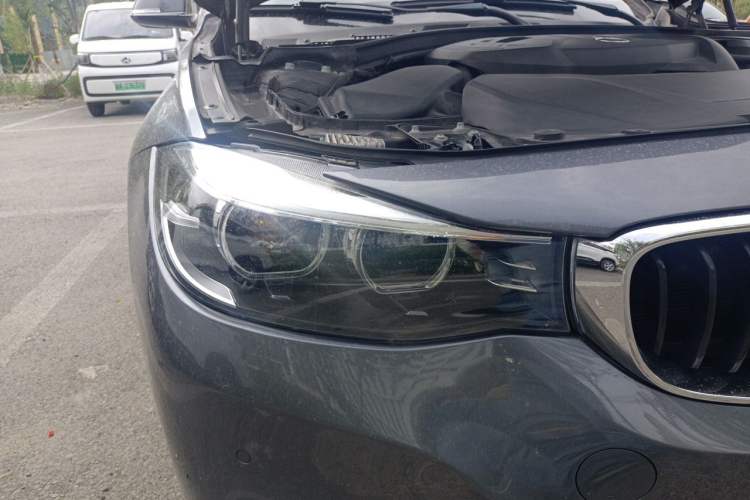 Used BMW 3 Series GT 2019 320i M Sport Package Right Front Headlight