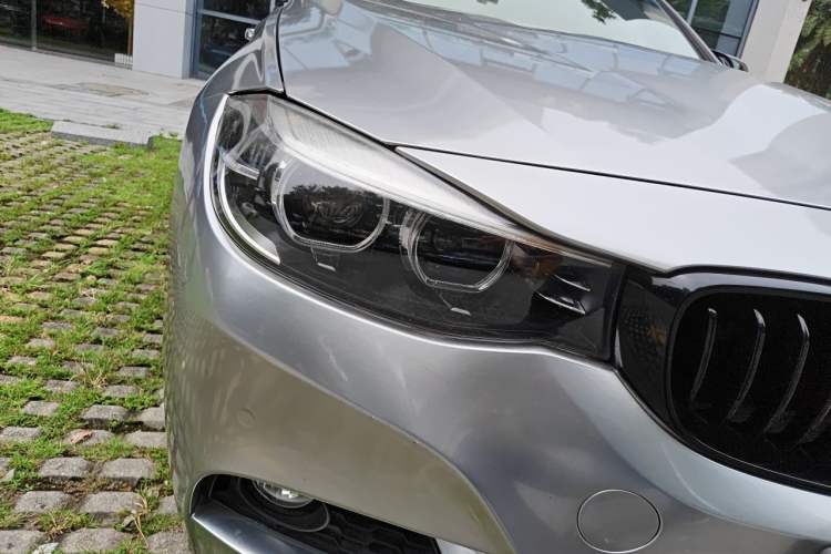 Used BMW 3 Series GT 2019 320i M Sport Package Right Front Headlight