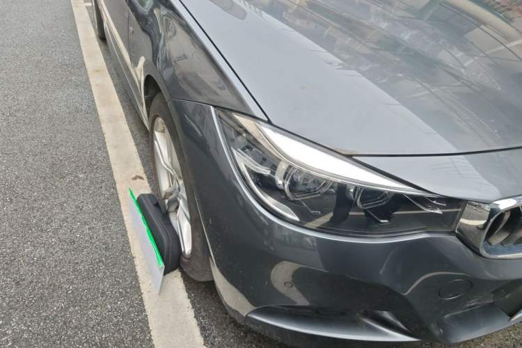Used BMW 3 Series GT 2019 320i M Sport Package Right Front Headlight