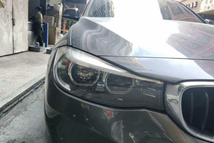 Used BMW 3 Series GT 2019 320i M Sport Package Right Front Headlight