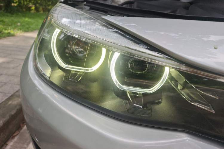 Used BMW 3 Series GT 2019 320i Sport Edition Right Front Headlight