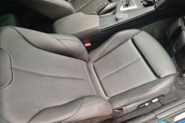 Used BMW 3 Series GT 2019 320i M Sport Package Right Front Seat
