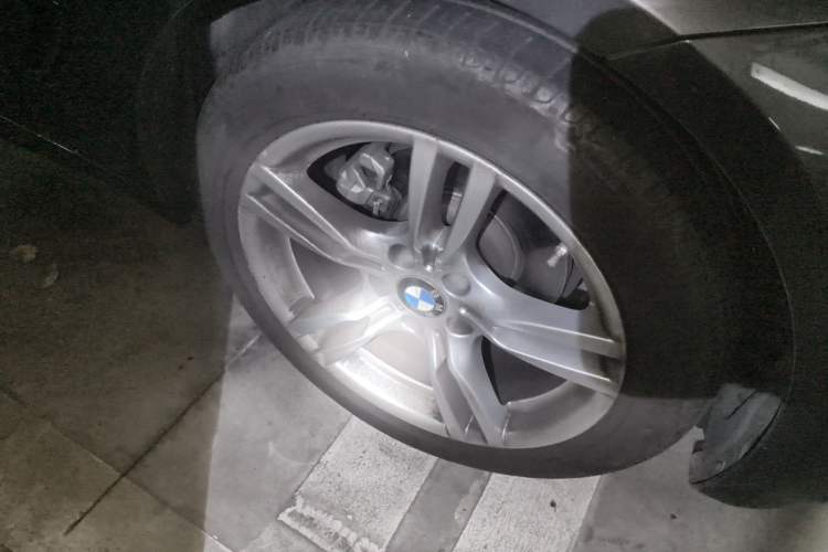 Used BMW 3 Series GT 2019 320i M Sport Package Right Front Wheel Hub