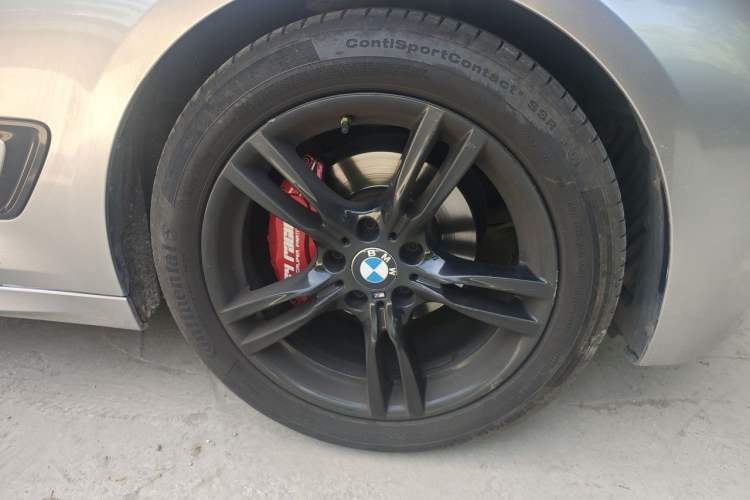 Used BMW 3 Series GT 2019 320i Sport Edition Right Front Wheel Hub