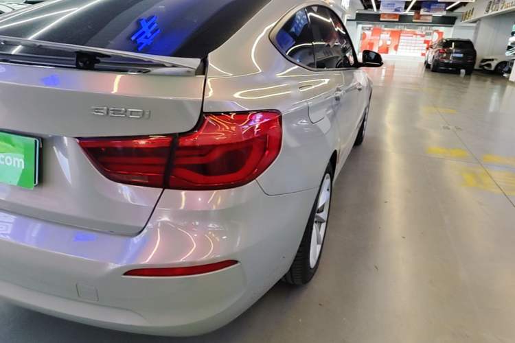 Used BMW 3 Series GT 2019 320i Sport Edition Right Rear Taillight