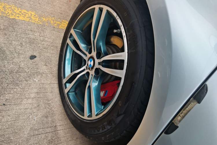 Used BMW 3 Series GT 2019 320i M Sport Package Right Rear Wheel Hub